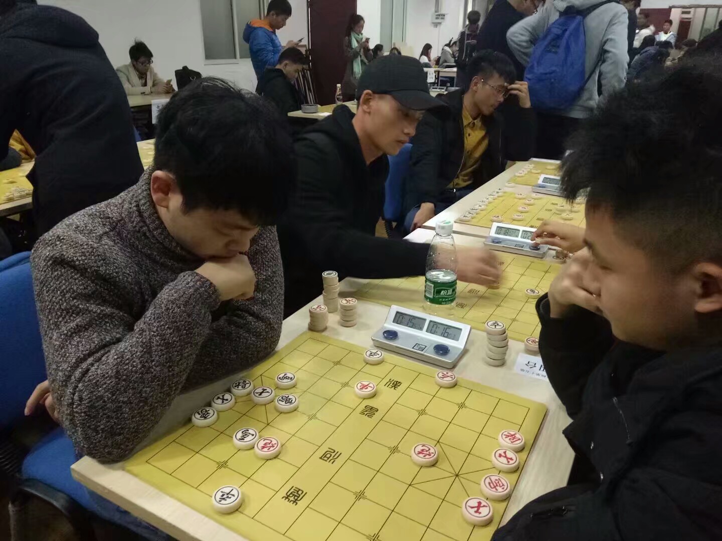 社团活动雄兵健卒棋逢对手记逸轩棋社参加重庆市第十届秋歌杯高校棋类